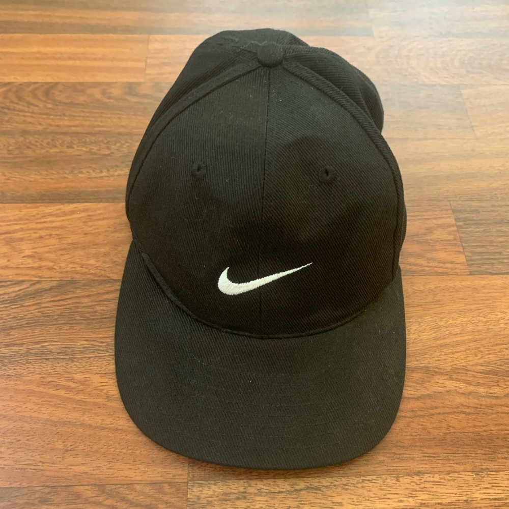 Nike Black SnapBack Hat Swoosh Logo in White One Size Unisex